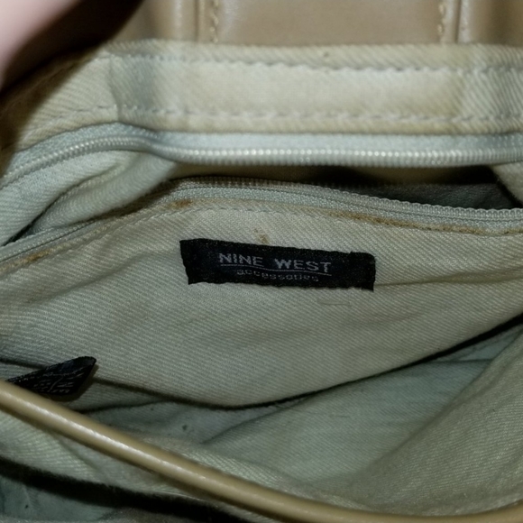 Vintage Nine West Faux Basket Weave - Small Bag - Picture 7 of 9